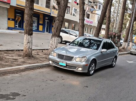Mercedes C 240