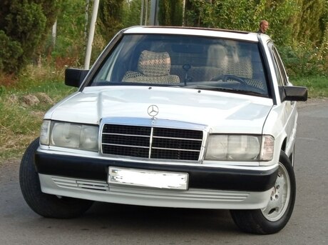Mercedes 190
