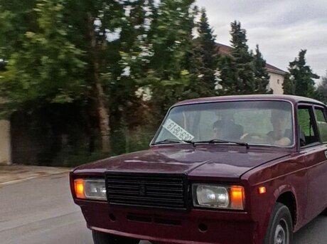LADA (VAZ) 2107 2000