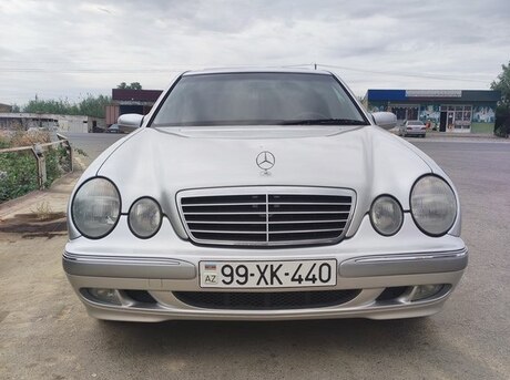 Mercedes E 240 2001