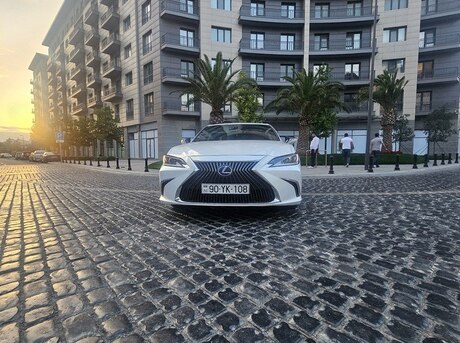 Lexus ES 300h 2020