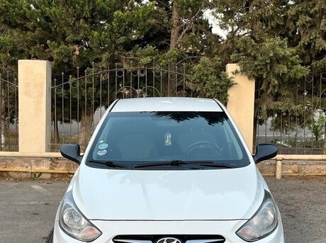 Hyundai Accent 2013