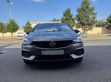 Opel Astra 2021