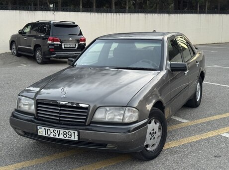 Mercedes C 180