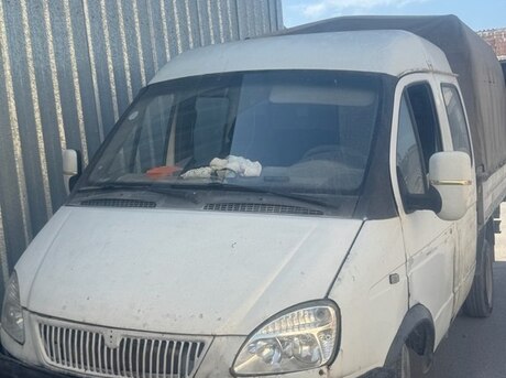 GAZ 330232-744 2005
