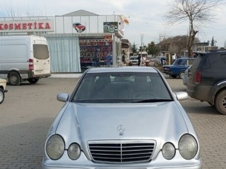 Mercedes E 220 d 2000