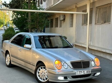 Mercedes E 220 d 2000