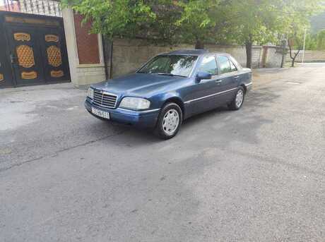 Mercedes C 180