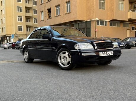 Mercedes C 180