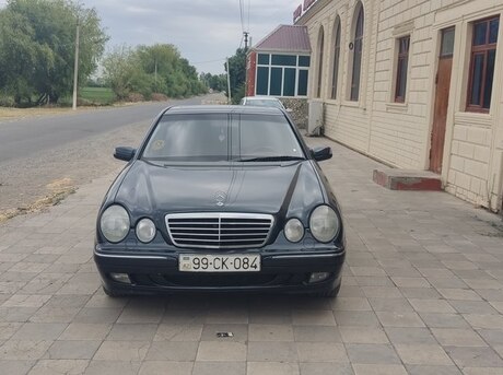 Mercedes E 240 1999