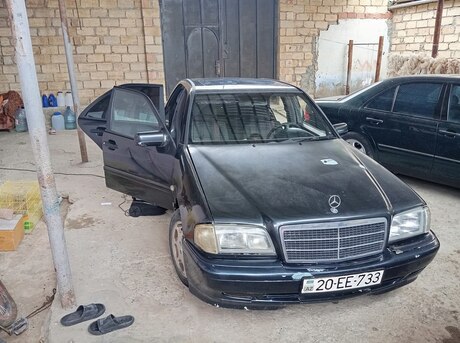 Mercedes C 180