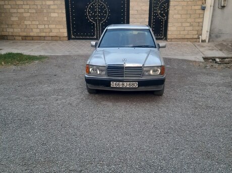 Mercedes 190