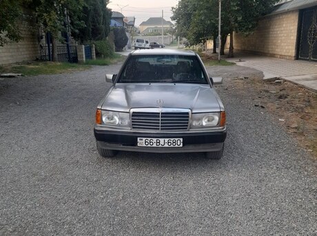 Mercedes 190