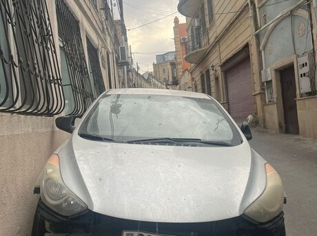 Hyundai Elantra 2013