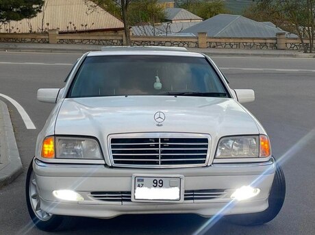 Mercedes C 230