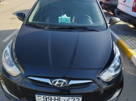 Hyundai Accent 2012