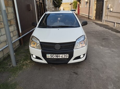 Geely MK 2011