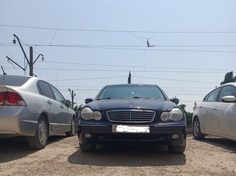 Mercedes C 240