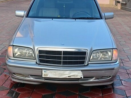 Mercedes C 240