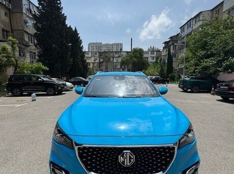 MG HS