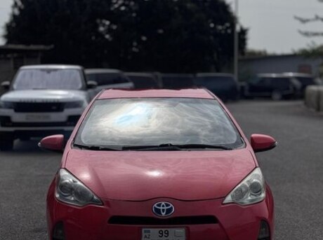 Toyota Prius C 2012