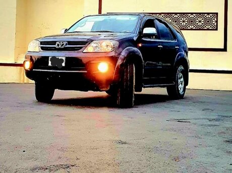 Toyota Fortuner 2006
