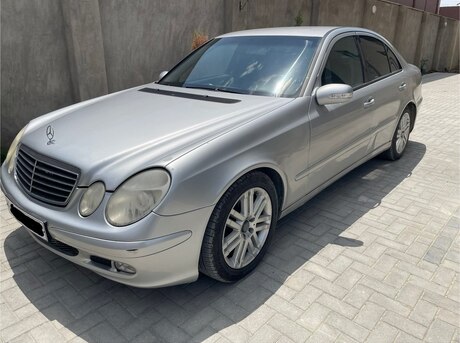 Mercedes E 220 d 2003