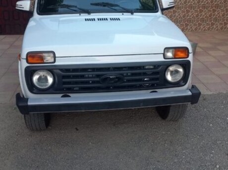 LADA (VAZ) Niva 2013