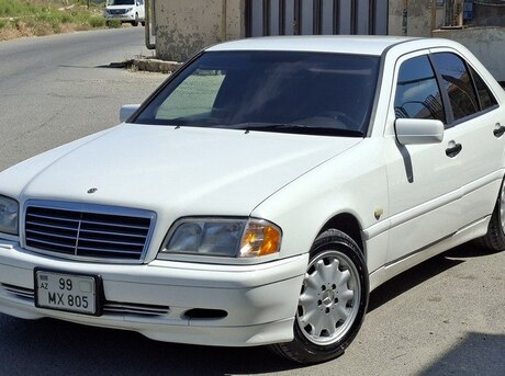 Mercedes C 200