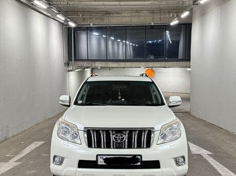 Toyota Land Cruiser Prado 2013