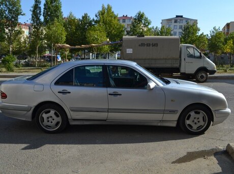 Mercedes E 220 d 1998