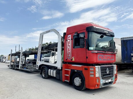 Renault Magnum