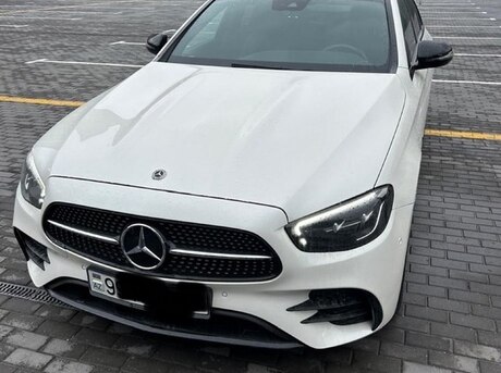 Mercedes E 300 e