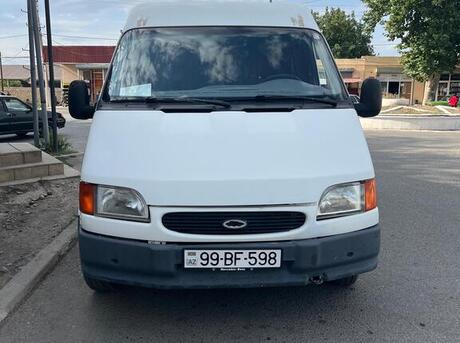 Ford Transit 2000