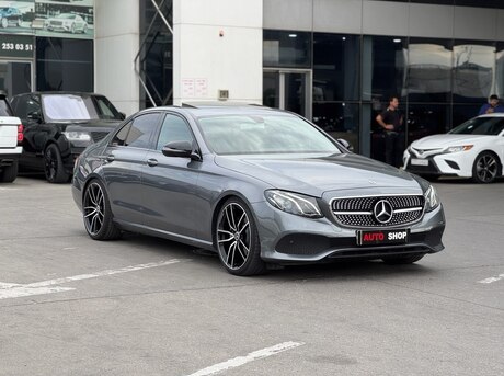 Mercedes E 200