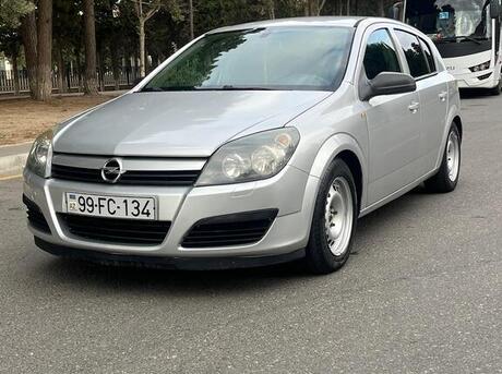 Opel Astra 2004
