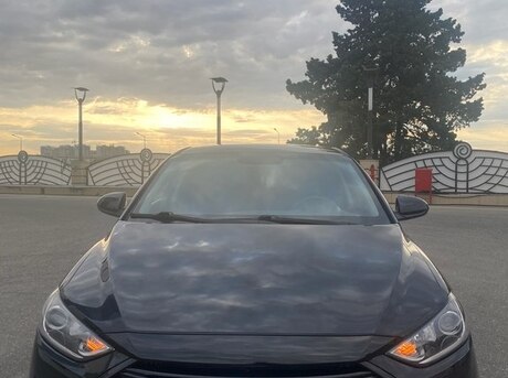 Hyundai Elantra 2017