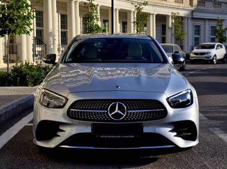 Mercedes E 300 e 2022