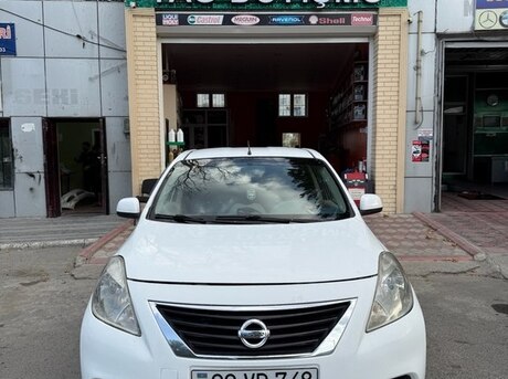 Nissan Sunny 2012