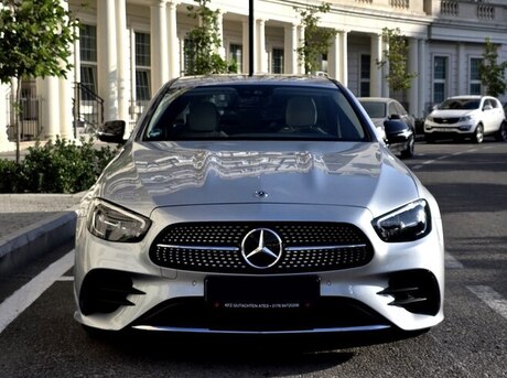 Mercedes E 300 e