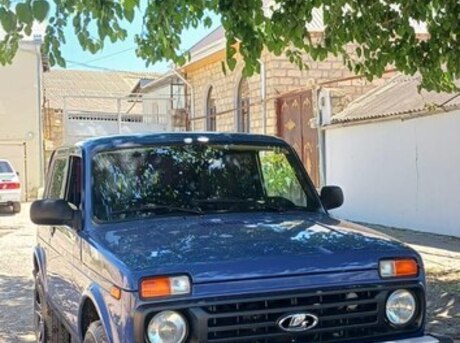 LADA (VAZ) Niva 2015