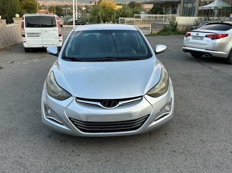 Hyundai Elantra 2015