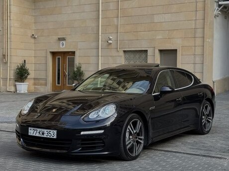 Porsche Panamera 4S
