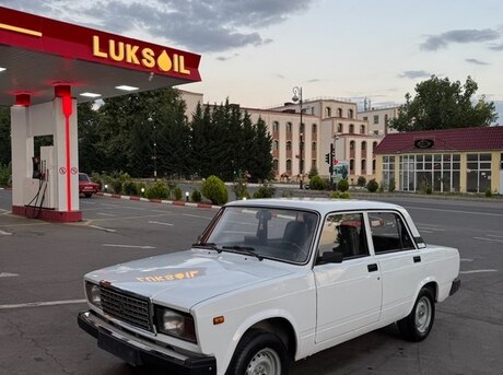 LADA (VAZ) 2107
