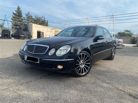 Mercedes E 200