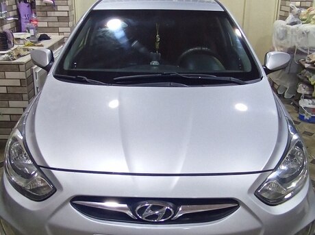Hyundai Accent 2012