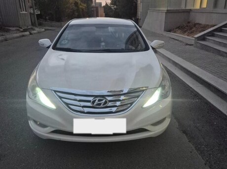 Hyundai Sonata 2010