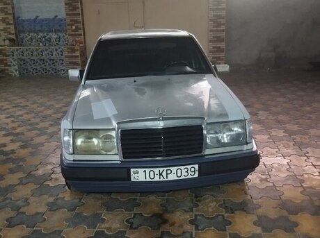Mercedes E 220 d 1990