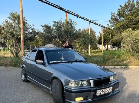 BMW 320 1994