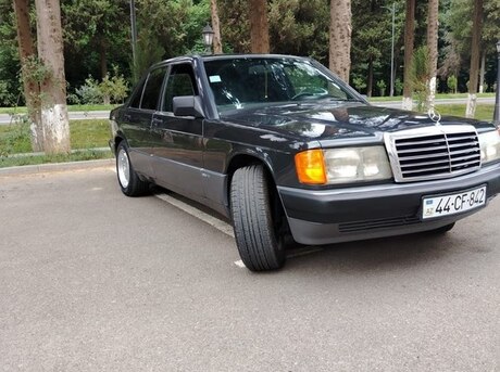 Mercedes 190 1990
